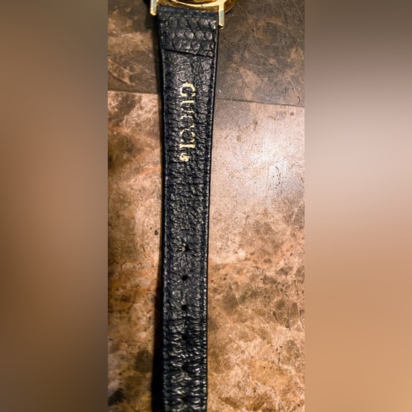 GUCCI Women’s 18k Gold Plated 3000L Quartz Watch/Leather Strap (Authentic) main image 5